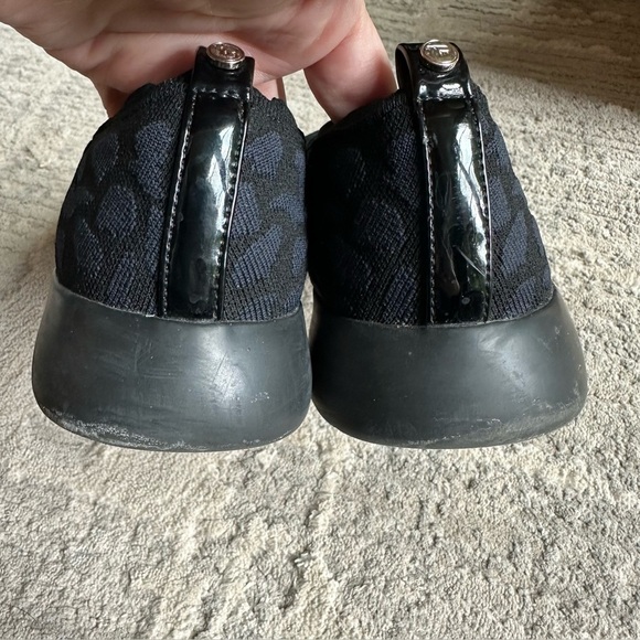 Taryn Rose Dasha‎ Navy Blue Animal-print Slip-on Loafers Women's Size
10 EUC - Picture 6 of 9